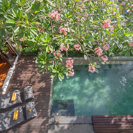 Canggu Circle Villa By Ini Vie Hospitality Екстер'єр фото