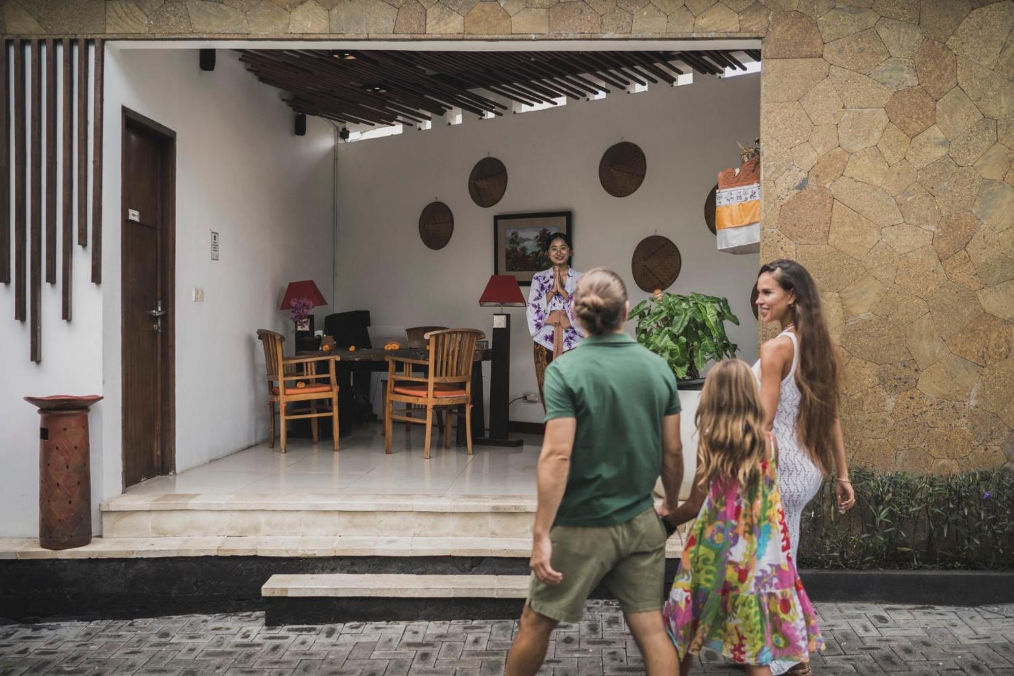 Canggu Circle Villa By Ini Vie Hospitality Екстер'єр фото