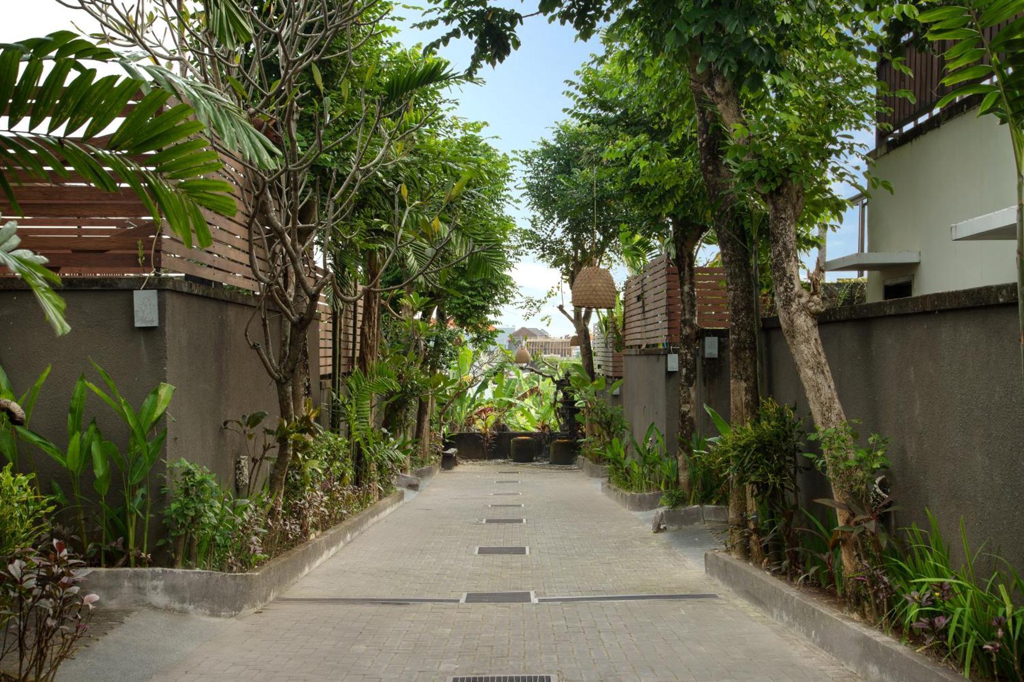 Canggu Circle Villa By Ini Vie Hospitality Екстер'єр фото