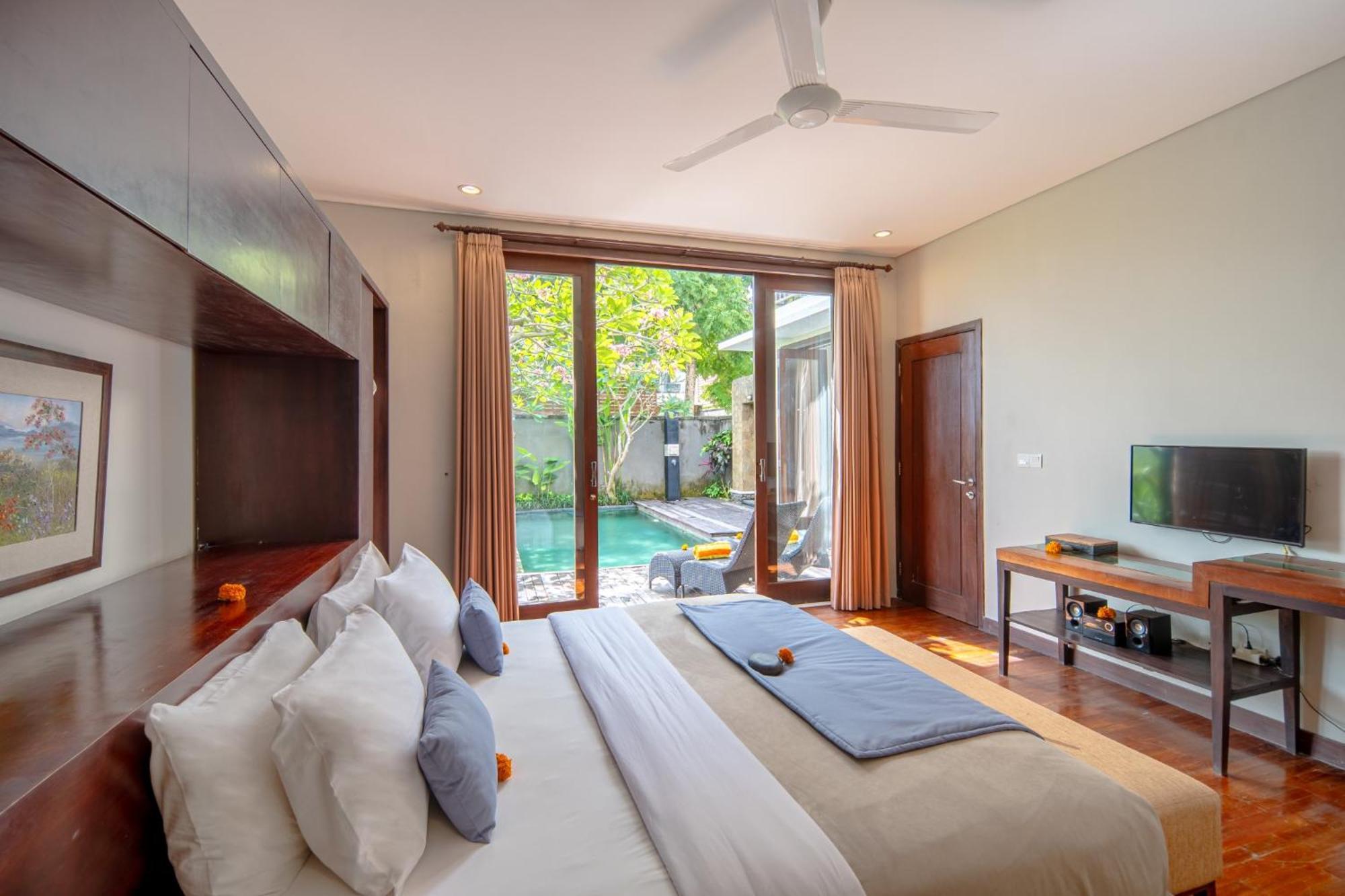 Canggu Circle Villa By Ini Vie Hospitality Екстер'єр фото